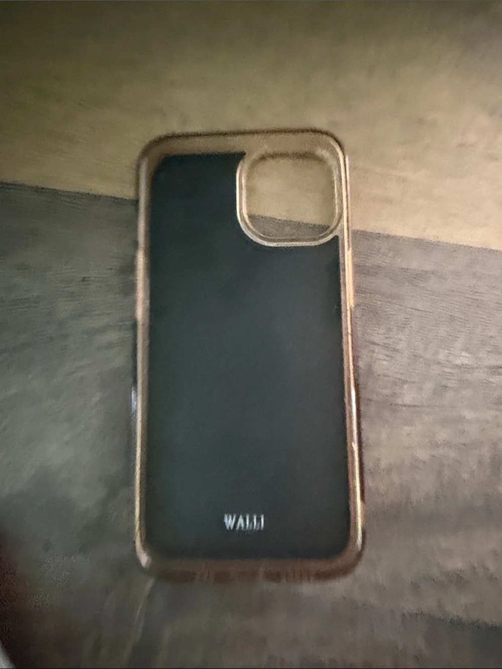 IPhone 14- phone case/headphones - Picture 2 of 11